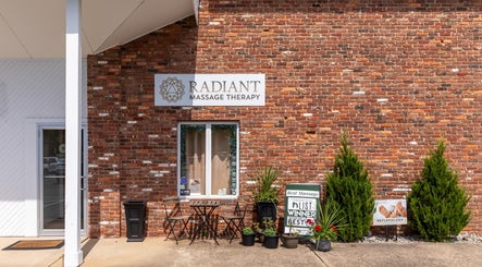 Radiant Massage Therapy kép 3