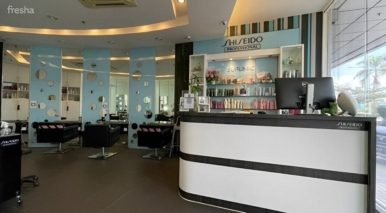 Reception and styling area at Fortune Hair Studio in Bayan Lepas, Pulau Pinang, MY, featuring elegant decor.