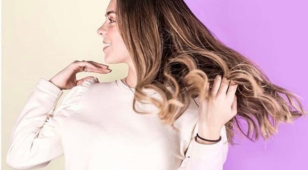Blow Dry Hair and Nails изображение 2