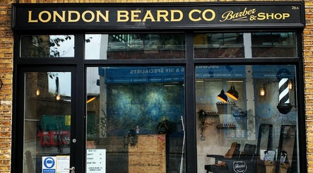 London Beard Co Barbershop Dalston imaginea 3