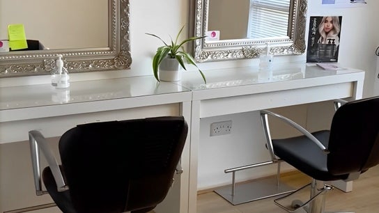 Anna Mather Colour Specialist & Hairstylist