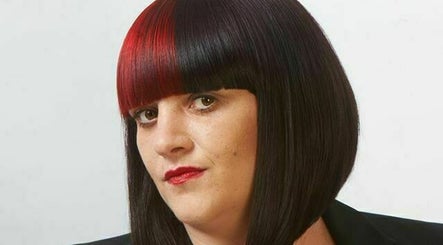 Anna Mather Colour Specialist & Hairstylist  kép 3