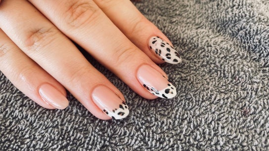 Nautical Nails and Beauty