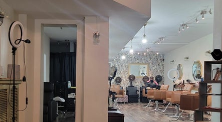 Natural Root Salon