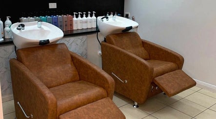 Kew Hair Studio slika 2