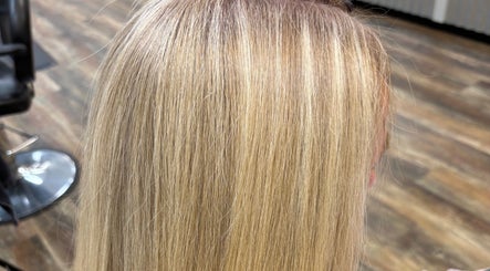 Beautiful blonde hair treatment at Salon Cecy and Color Studio, Bolingbrook, Illinois, US.