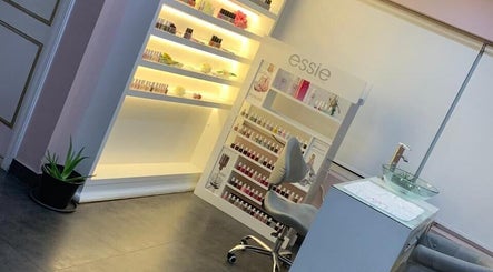 Al-Fal Beauty Center | Abu-Dhabi nail care section featuring Essie products. Location: أبو ظبي, أبو ظبي, AE.