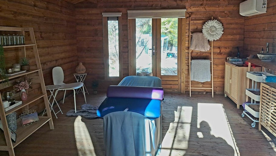 Radiant Remedial Massage, bild 1