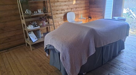 Radiant Remedial Massage, bild 2