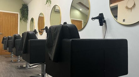 The Hair Exchange image 3