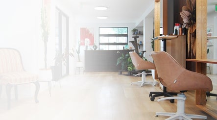 SoCal Salon image 3