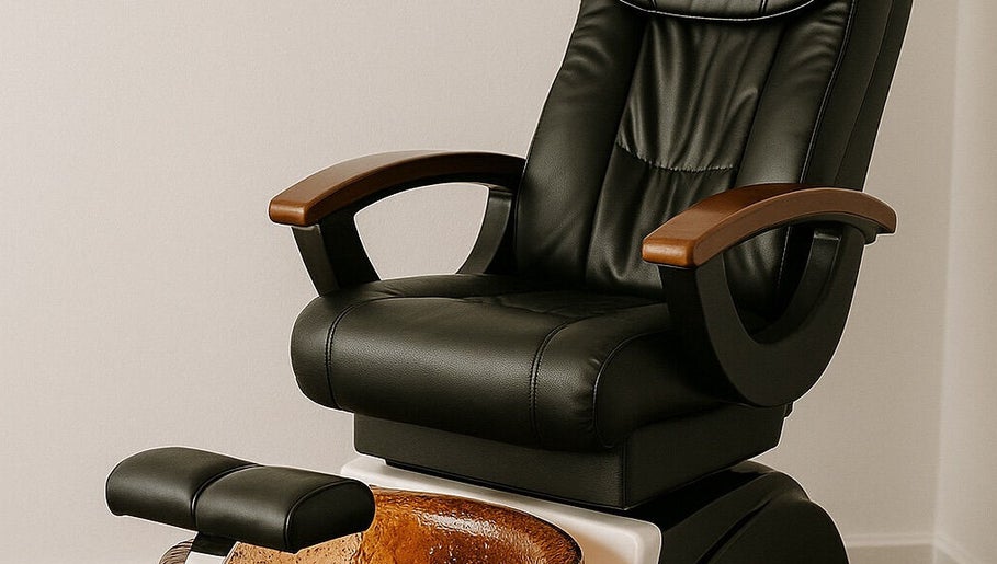Comfortable pedicure chair at Alluring Nails by Tammy, New Providence, BS, designed for ultimate relaxation.