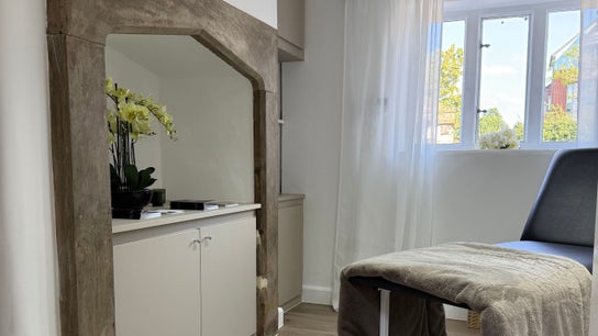 Curlita Beauty & Skin Clinic