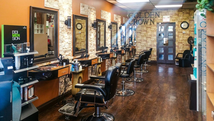 Golden Crown Hair Salon afbeelding 1