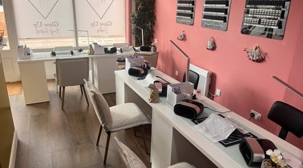 Glow Up Beauty Lounge slika 3