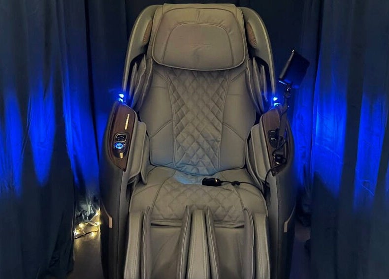 Luxurious massage chair at Mederi Wellness in Garsington, England, GB, offering a serene relaxation experience.