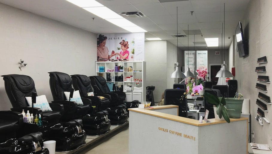 Jesile Salon – obraz 1