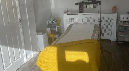 Boujee Boutique Hair & Aesthetics  image 3