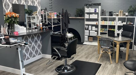 Impressions Salon - Saskatoon зображення 2