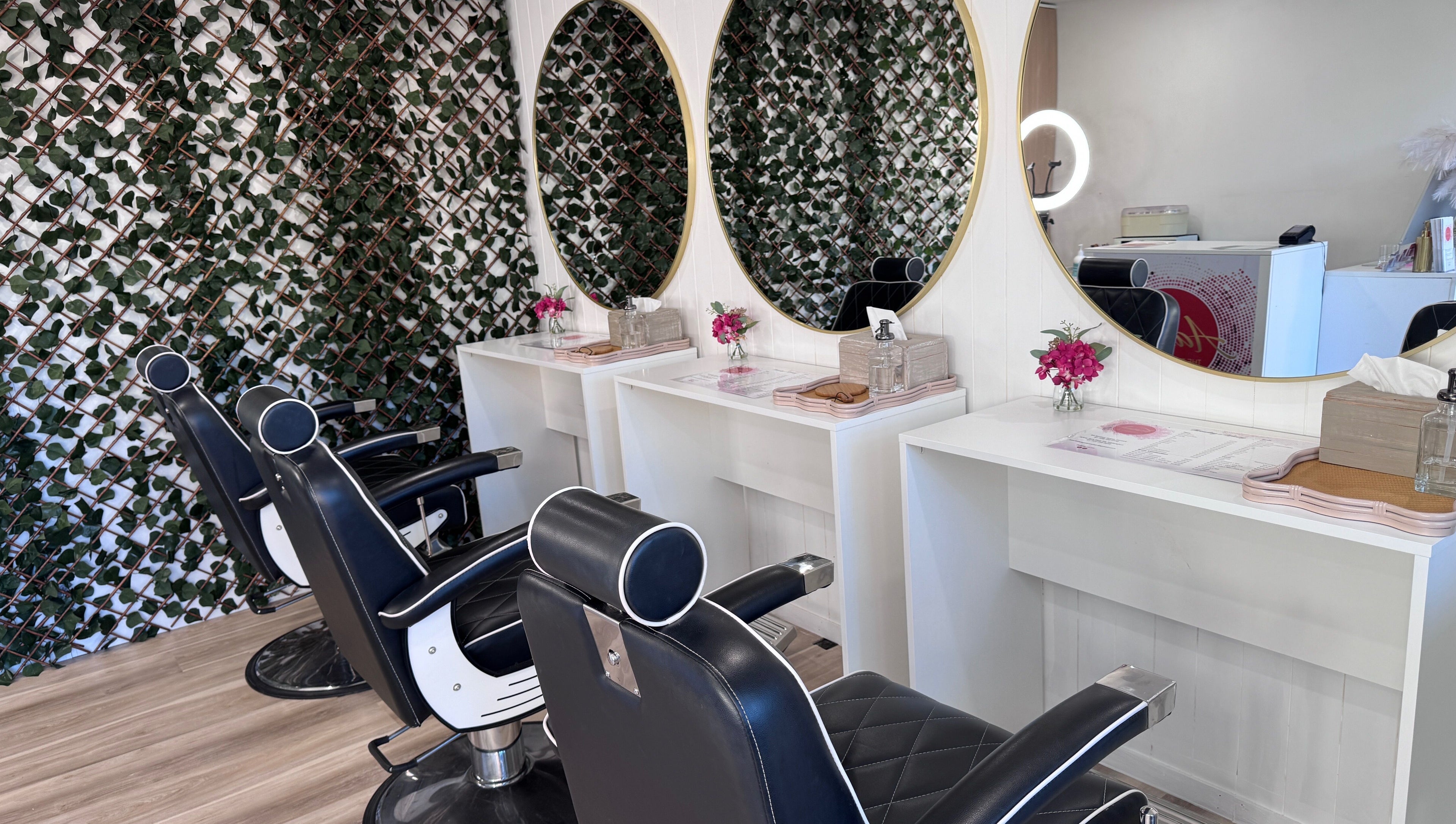 Chic salon mirrors at Aarch The Eyebrow Bar (Rubbina's Beauty and Brow Bar) in Auckland, Auckland, NZ.