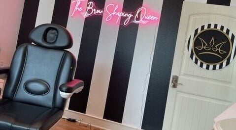 Modern brow studio at The Brow Shaping Queen in Frisco, Texas, US with stylish black and white decor.