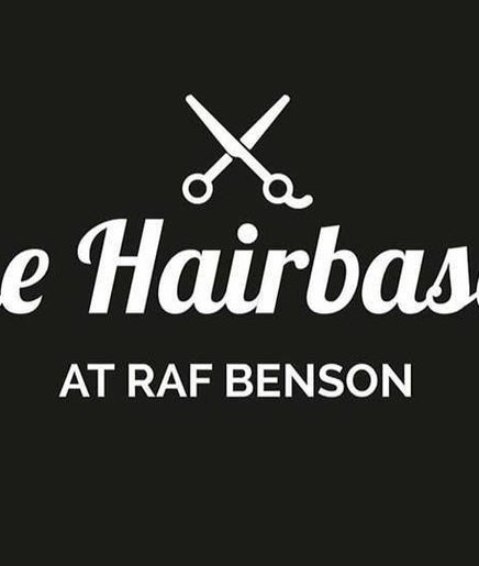 Εικόνα The Hairbase - RAF Benson 2