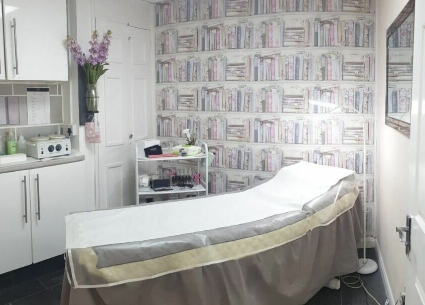 Treatment room in Broadway Beauty, Southend-on-Sea, England, GB with serene decor and comfortable amenities.