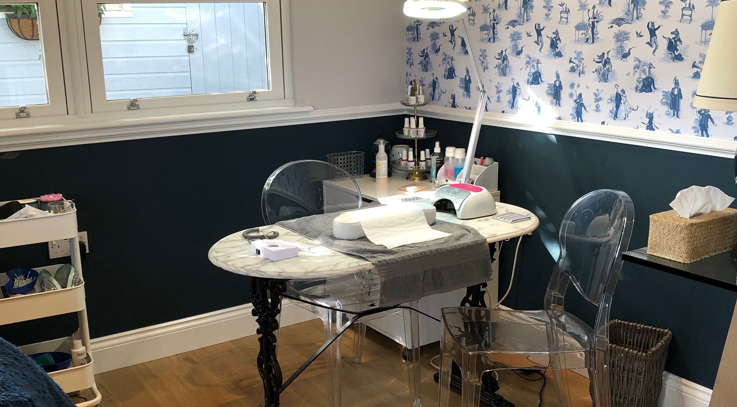 Fieldwaylife Beauty nail station with elegant decor in Berkhamsted, England, GB.