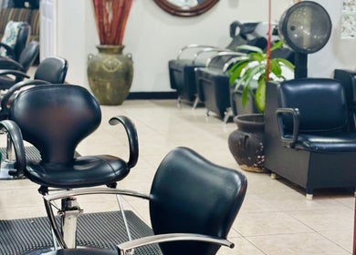 Modern salon chairs at Arelis Beauty Salon in Orlando, Florida, US offer a sleek, relaxing environment for clients.