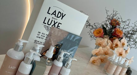 Lady Luxe Beauty, bilde 3
