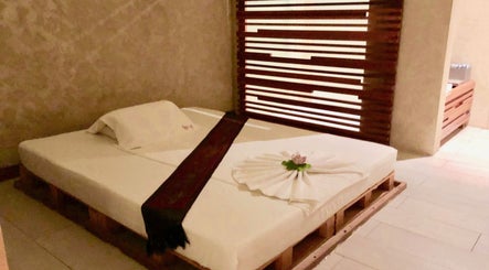 Business Bay - Happy Valley image 3