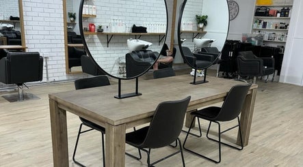 Spencer the Salon, bild 3