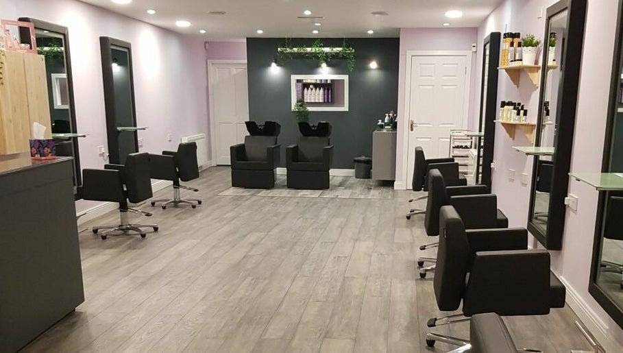 Vogue Hairdressing Salon صورة 1