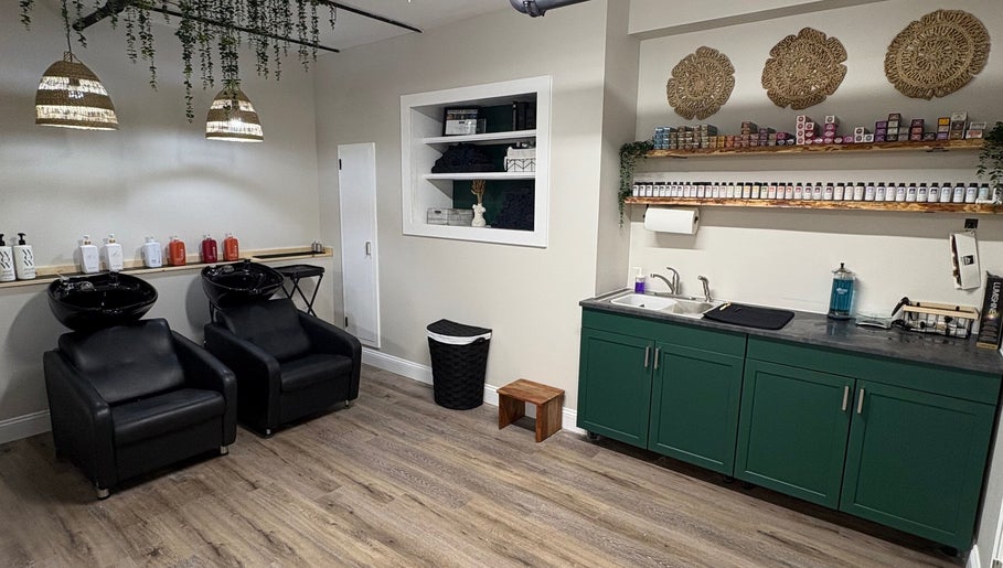 Mist & Mane Salon Bild 1