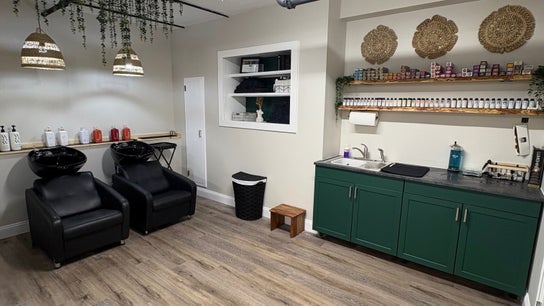 Mist & Mane Salon