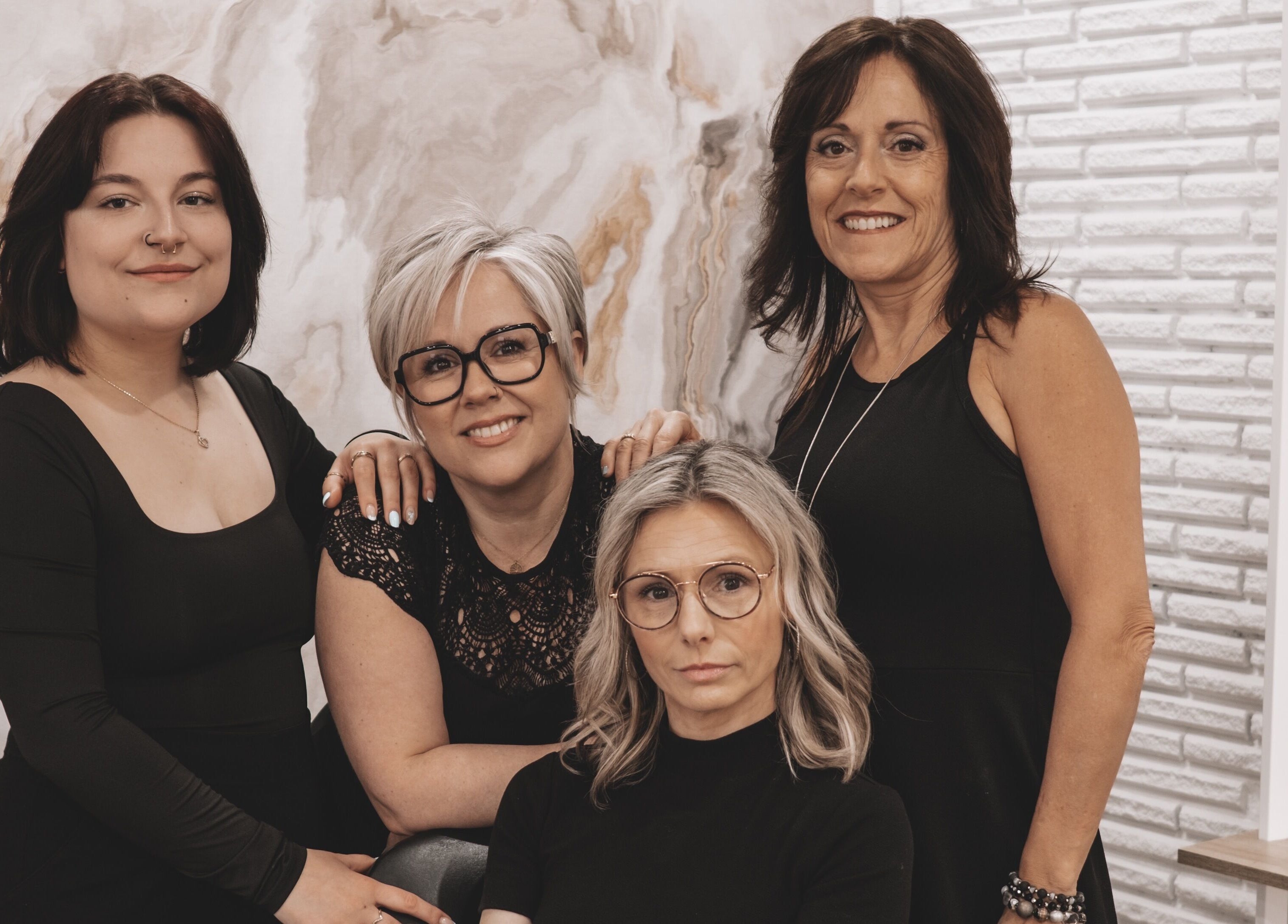 Équipe professionnelle de Concept beauté à Acton Vale, Québec, CA, accueillante et souriante.