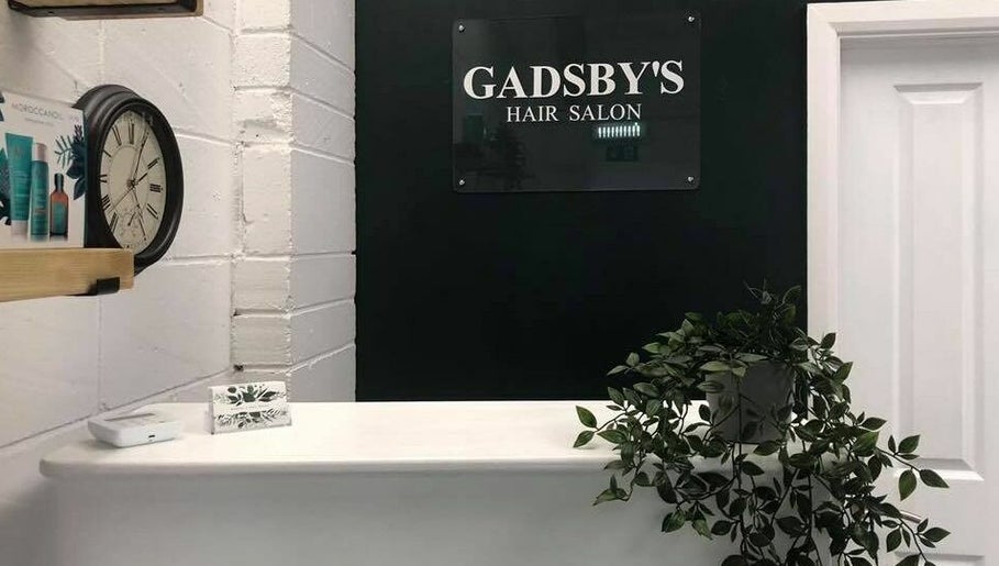 Gadsby's Hair Salon, bild 1