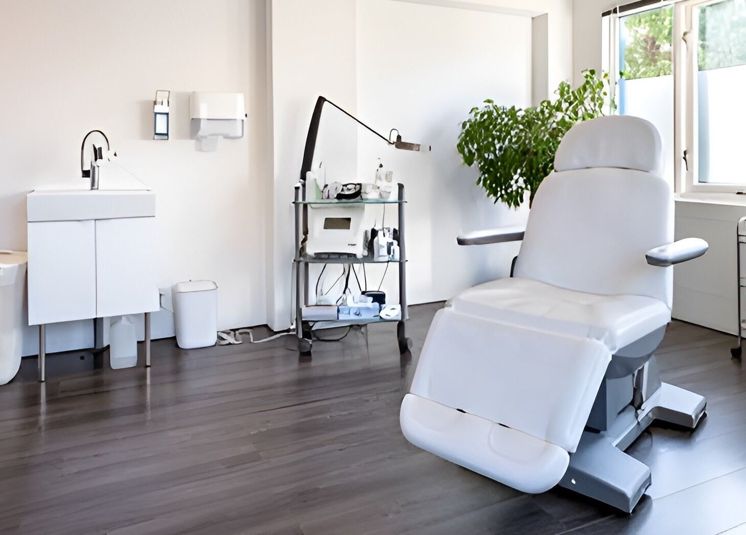 Moderne behandelkamer bij Mooi en Zeker in Amersfoort, Utrecht, NL voor ultieme wellnesservaring.