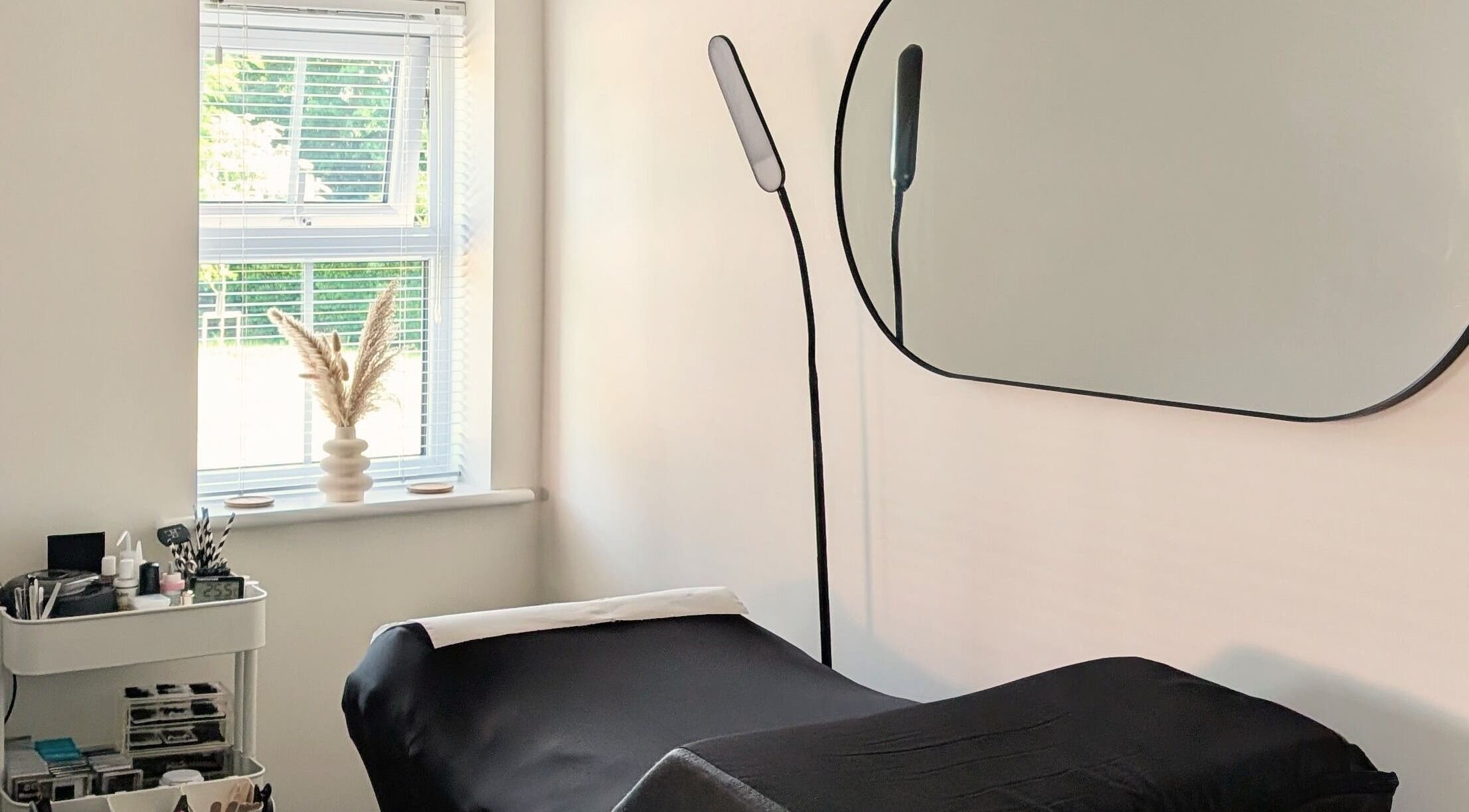 Modern lash treatment room at Lashes by Judie in Hatfield Peverel, England, GB with elegant decor and soothing ambiance.