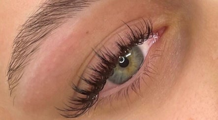 Close-up of detailed eyelash extension from Skara Artistry, Melbourne, Victoria, AU.
