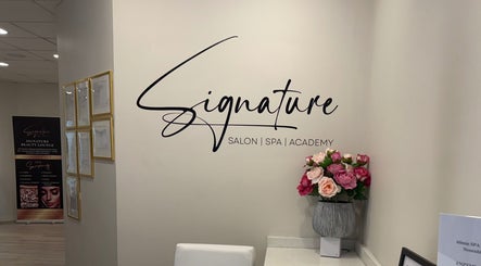 Signature Brows & Lashes : Beauty Lounge