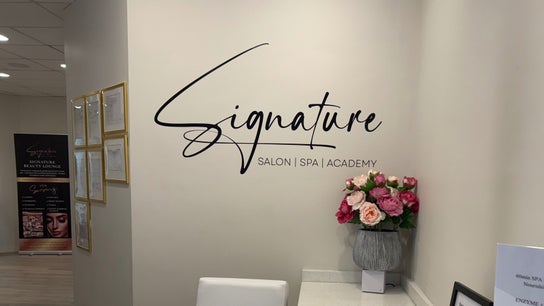 Signature Brows & Lashes : Beauty Lounge