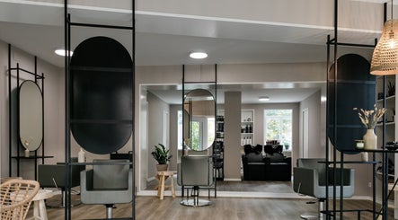 Marios Tsikrikas Hair Artist