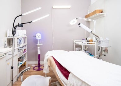 Beauty By Mela (Simply Stunnin Ascot Vale *) modern treatment room in Melbourne, Victoria, AU.