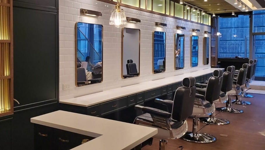 Canton Barber Causeway Bay, bild 1