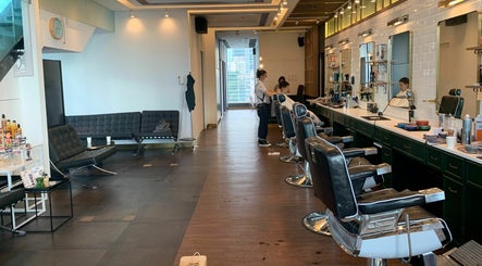 Canton Barber Causeway Bay, bild 2