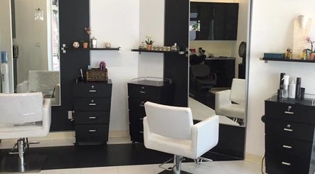Salon Babette image 3