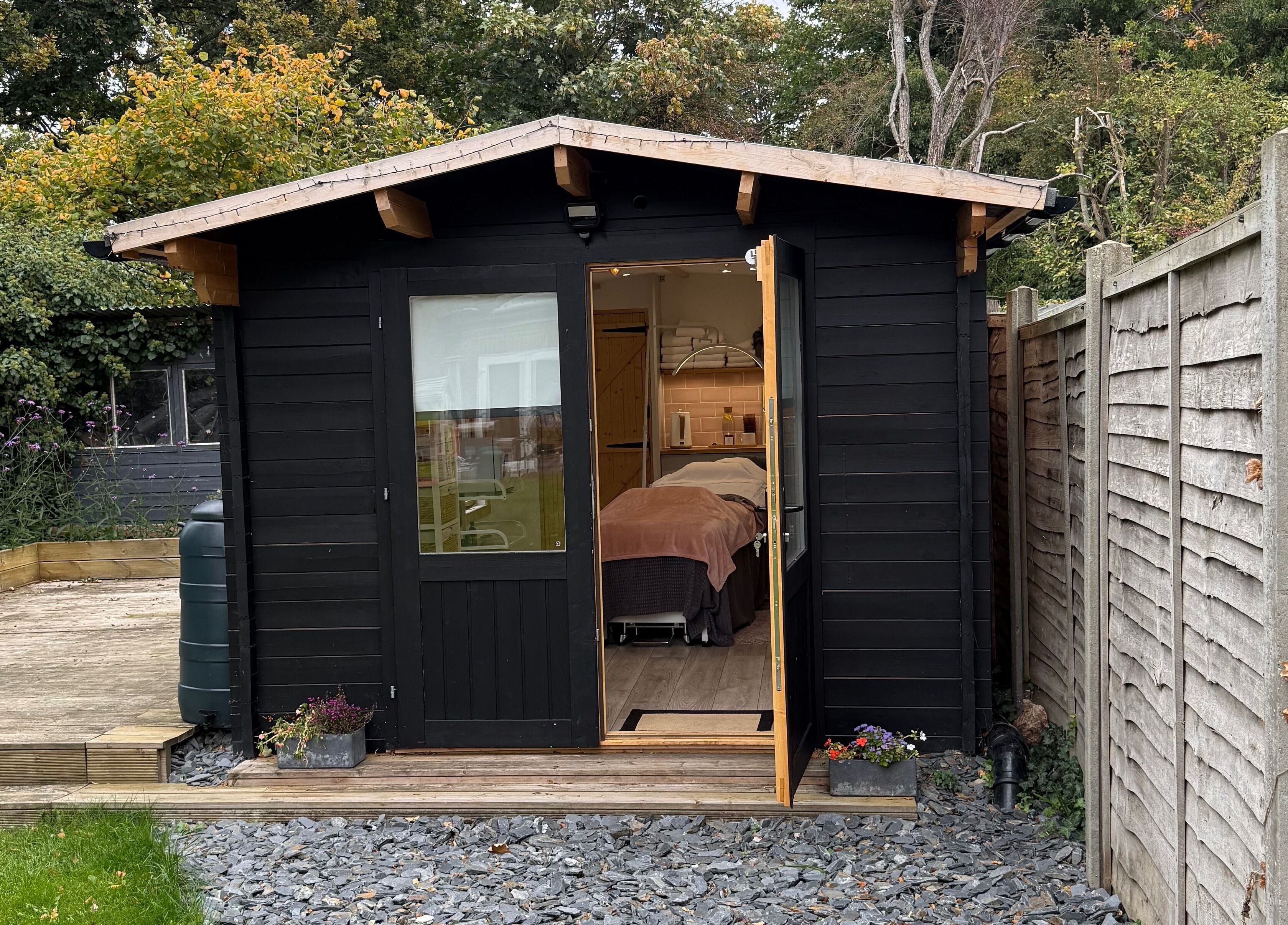 Charming cabin at The Skin and Beauty Studio in Beaconsfield, England, GB offers a tranquil retreat.