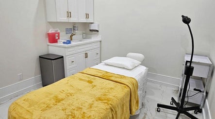 The Beauty Initiative (located in Drip In Luxe Medspa) – kuva 2