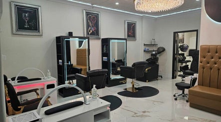 The Beauty Initiative (located in Drip In Luxe Medspa) – kuva 3